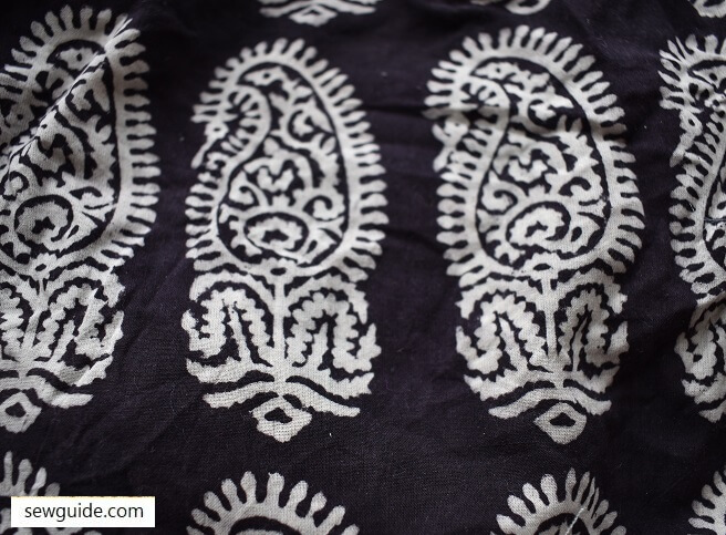 paisley motif with a stand