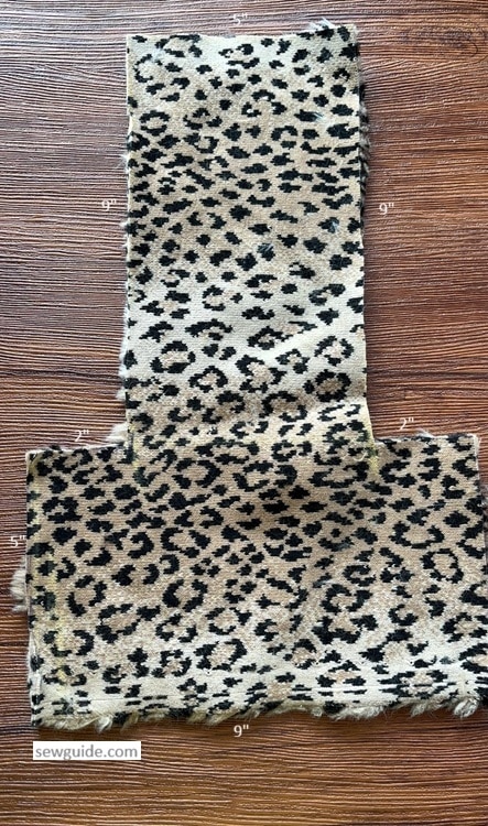 pattern cut for the pouch from faux fur