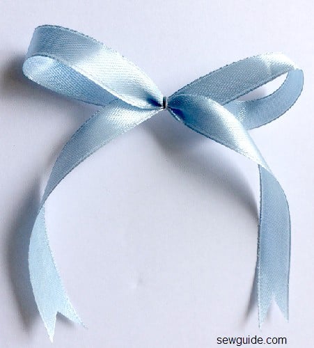 easy ribbon bow