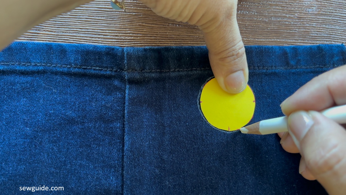 circle template marking on fabric