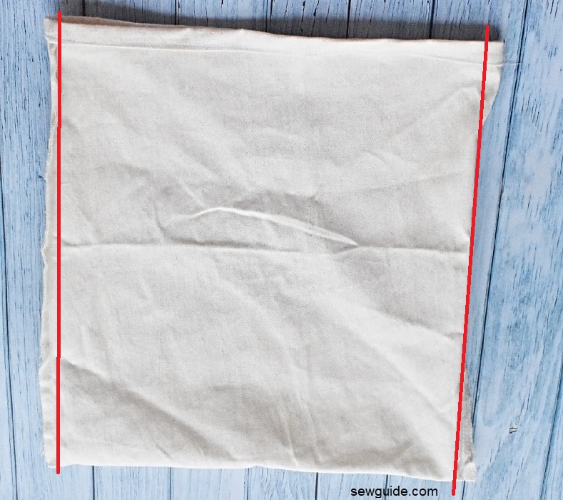 Stitching line of the side edges of the bag